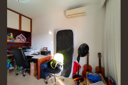 Apartamento à venda com 190m², 3 quartos e 2 vagasQuarto 2