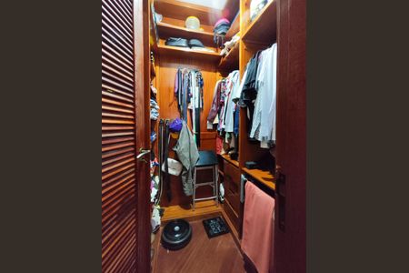 Apartamento à venda com 190m², 3 quartos e 2 vagasCloset da suíte