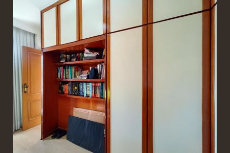 Apartamento à venda com 190m², 3 quartos e 2 vagasQuarto 2