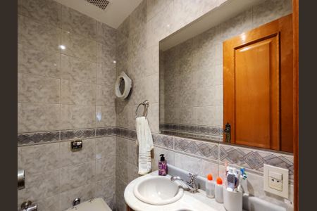 Apartamento à venda com 190m², 3 quartos e 2 vagasLavabo