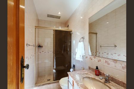 Apartamento à venda com 190m², 3 quartos e 2 vagasBanheiro 