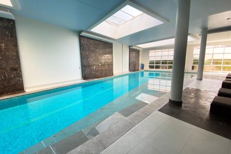 Apartamento para alugar com 77m², 2 quartos e 1 vaga Apartamento para alugar com 77m², 2 quartos e 1 vagaÁrea comum - Piscina coberta