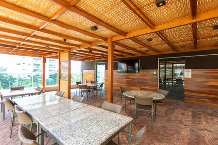 Apartamento à venda com 131m², 3 quartos e 3 vagasÁrea comum - Mini Mercado