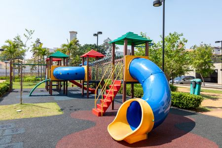 Apartamento à venda com 131m², 3 quartos e 3 vagasÁrea comum - Playground