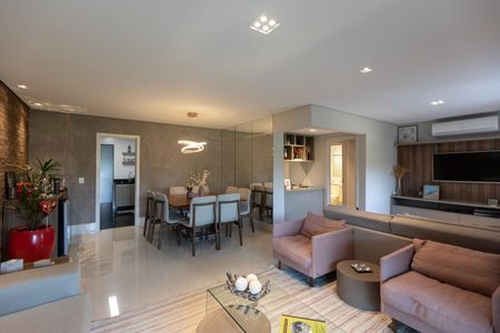 Sala de apartamento à venda com 3 quartos, 131m² em Fazenda São Quirino, Campinas