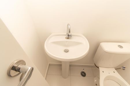 Apartamento para alugar com 32m², 2 quartos e sem vaga Apartamento para alugar com 32m², 2 quartos e sem vagaBanheiro