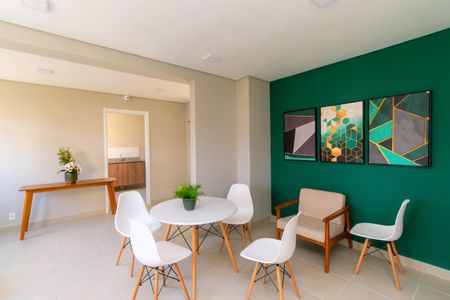 Apartamento para alugar com 32m², 2 quartos e sem vaga Apartamento para alugar com 32m², 2 quartos e sem vagaÁrea comum - Salão de festas