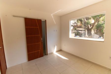 Casa de condomínio à venda com 67m², 2 quartos e 2 vagasSuíte 2