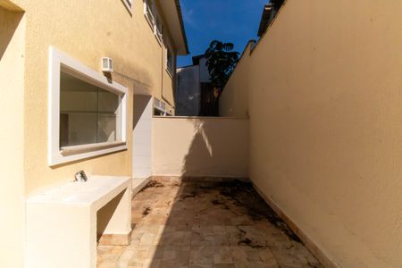 Casa de condomínio à venda com 67m², 2 quartos e 2 vagasÁrea externa