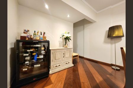 Apartamento à venda com 86m², 2 quartos e 1 vaga Apartamento à venda com 86m², 2 quartos e 1 vagaSala