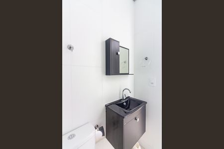 Banheiro Social de casa para alugar com 1 quarto, 45m² em Pestana, Osasco