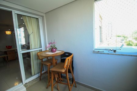 Apartamento à venda com 74m², 3 quartos e 1 vaga Apartamento à venda com 74m², 3 quartos e 1 vagaVaranda da Sala