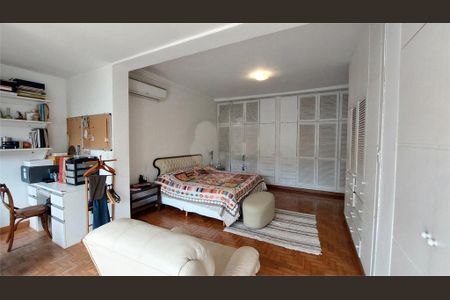 Casa à venda com 3 quartos, 228m² em Granja Julieta, São Paulo