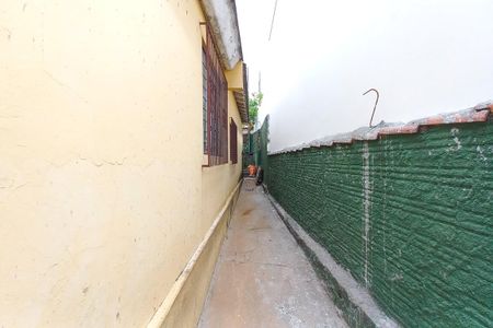 Casa à venda com 101m², 3 quartos e 1 vaga Casa à venda com 101m², 3 quartos e 1 vagaCorredor