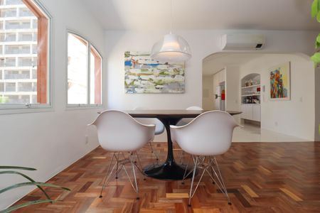 Sala de apartamento à venda com 3 quartos, 123m² em Cerqueira César, São Paulo