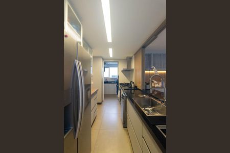 Apartamento para alugar com 110m², 2 quartos e 2 vagasCozinha