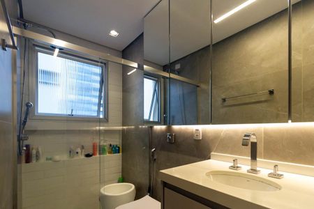 Apartamento para alugar com 110m², 2 quartos e 2 vagasBanheiro da Suíte