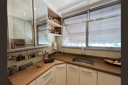 Apartamento à venda com 179m², 4 quartos e 3 vagasCozinha 