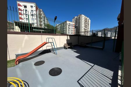 Apartamento à venda com 179m², 4 quartos e 3 vagasÁrea comum - Playground