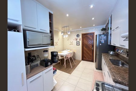 Apartamento à venda com 179m², 4 quartos e 3 vagasCozinha