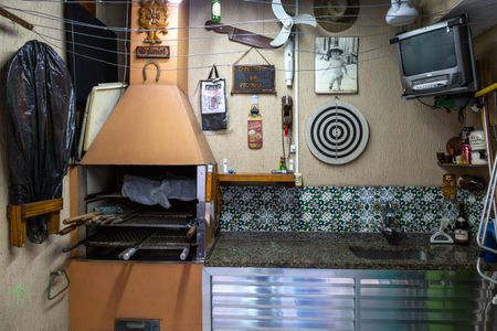 Casa à venda com 125m², 2 quartos e 2 vagasQuintal