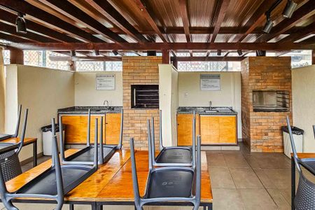 Apartamento para alugar com 55m², 2 quartos e 1 vagaÁrea comum - Churrasqueira