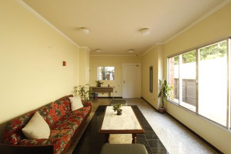 Apartamento para alugar com 113m², 3 quartos e 2 vagasHall social