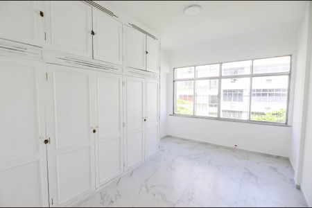 Apartamento à venda com 179m², 4 quartos e 1 vagaQuarto 1
