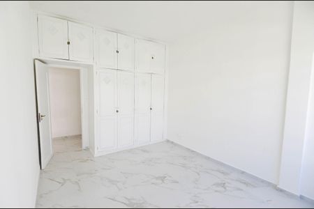 Apartamento à venda com 179m², 4 quartos e 1 vagaQuarto 2