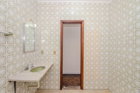 Casa à venda com 420m², 4 quartos e 5 vagasBanheiro Social