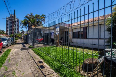 Casa à venda com 420m², 4 quartos e 5 vagasFachada