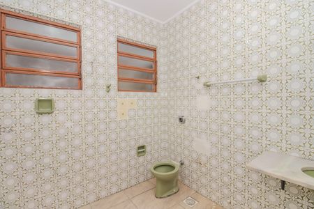 Casa à venda com 420m², 4 quartos e 5 vagasBanheiro Social