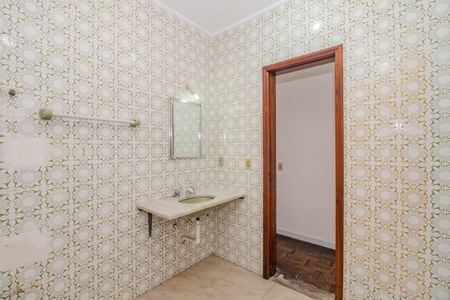 Casa à venda com 420m², 4 quartos e 5 vagasBanheiro Social