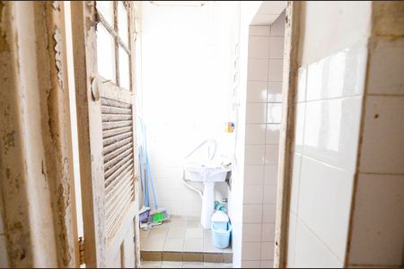 Apartamento à venda com 74m², 2 quartos e sem vagaBanheiro de Serviço