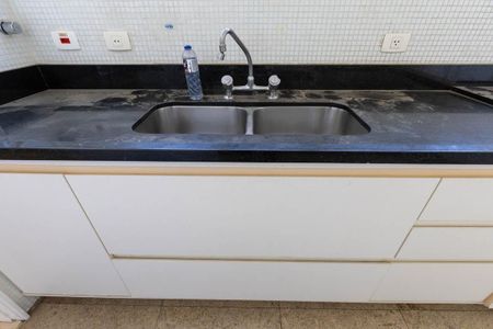 Apartamento à venda com 152m², 2 quartos e 1 vagaCozinha