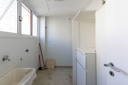 Apartamento à venda com 152m², 2 quartos e 1 vagaÁrea de Serviço