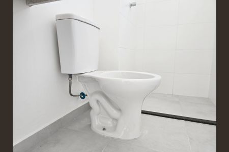 Banheiro Social de kitnet/studio para alugar com 1 quarto, 33m² em Vila Galvão, Guarulhos