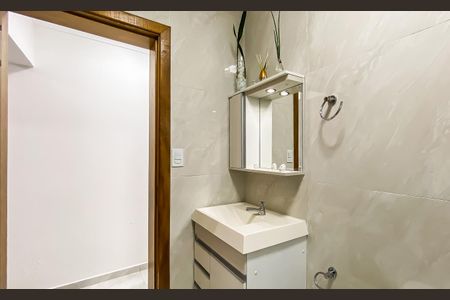 Casa para alugar com 110m², 2 quartos e 2 vagasBanheiro