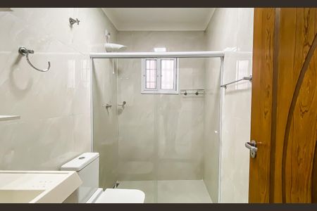 Casa para alugar com 110m², 2 quartos e 2 vagasBanheiro