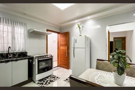 Casa para alugar com 110m², 2 quartos e 2 vagasCozinha