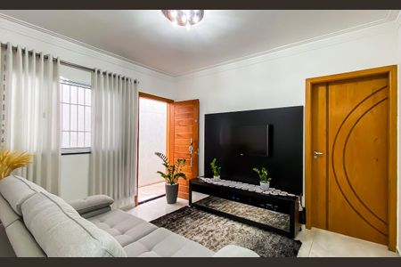 Casa para alugar com 110m², 2 quartos e 2 vagasSala