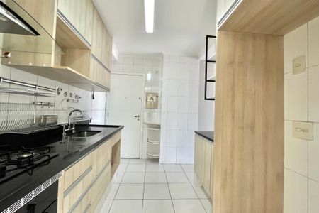 Apartamento à venda com 81m², 2 quartos e 2 vagasCozinha