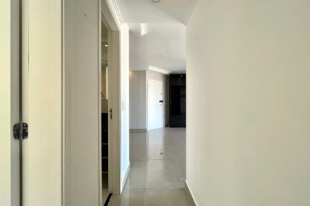 Apartamento à venda com 81m², 2 quartos e 2 vagasCorredor