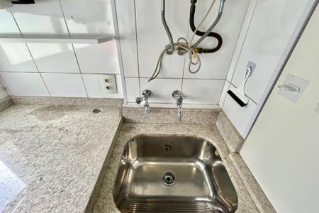 Apartamento à venda com 81m², 2 quartos e 2 vagasÁrea de Serviço