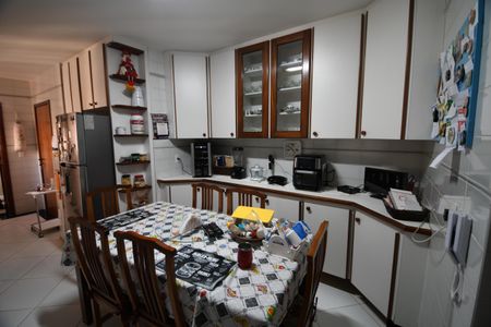 Apartamento à venda com 145m², 3 quartos e 2 vagasCozinha