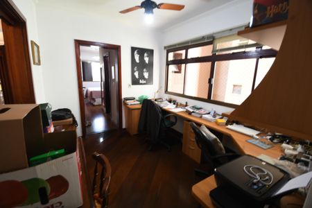 Apartamento à venda com 145m², 3 quartos e 2 vagasEscritório