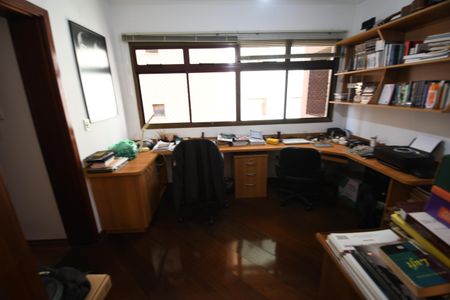 Apartamento à venda com 145m², 3 quartos e 2 vagasEscritório