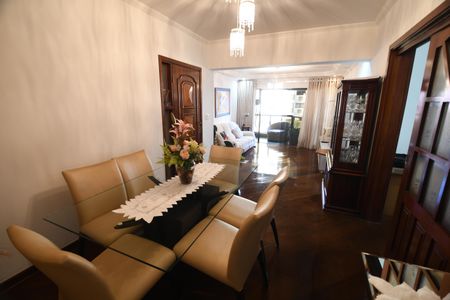 Sala de apartamento à venda com 3 quartos, 145m² em Cambuí, Campinas