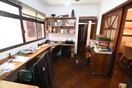 Apartamento à venda com 145m², 3 quartos e 2 vagasEscritório