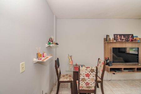 Sala de apartamento à venda com 1 quarto, 43m² em Jardim Carvalho, Porto Alegre